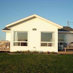 Amherst Cove Cottages Cape Traverse Exterior photo