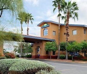 Days Hotel Mesa Country Club Exterior photo