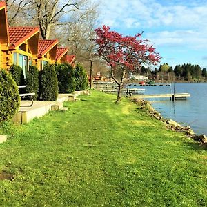 Edinboro Lake Resort Cabins Exterior photo