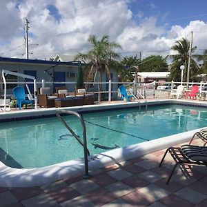 Dolphin Harbor Inn Lauderdale-by-the-Sea Exterior photo