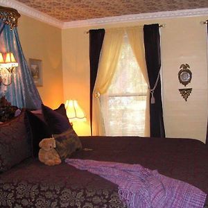 Larelle House Bed And Breakfast San Petersburgo Room photo