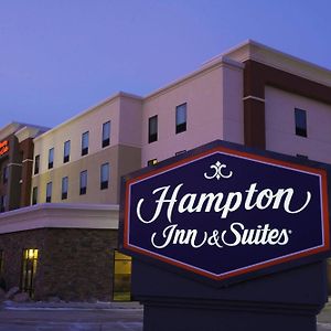 Hampton Inn & Suites Bismarck Northwest Exterior photo