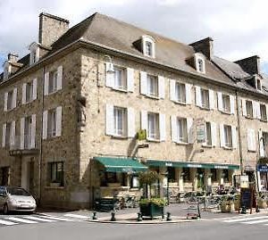Hotel de la Place Les Monts d'Aunay Exterior photo
