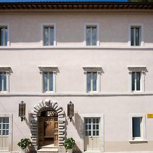 Relais&Chateaux Palazzo Seneca Norcia Exterior photo