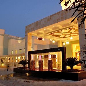 Hotel Cambay Grand Kukas Jaipur Exterior photo