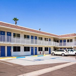 Motel 6 Mesa North Exterior photo