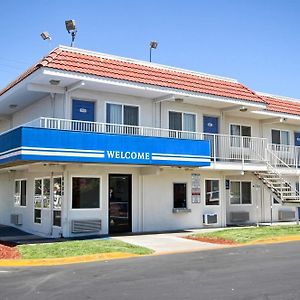 Motel 6-Fresno, Ca - Blackstone South Exterior photo