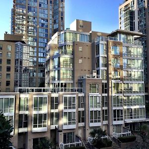 910 Beach Apartment Vancouver Exterior photo