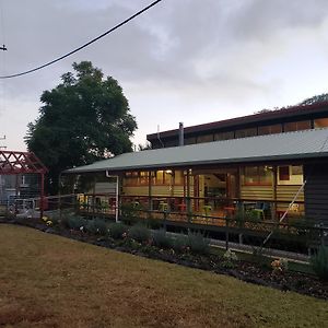 Christmas Creek Café&Cabins Lamington Exterior photo