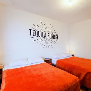 Tequila Sunrise Hostel Guatemala Exterior photo