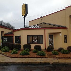 Colonial Inn And Suites - Memphis Southaven Exterior photo