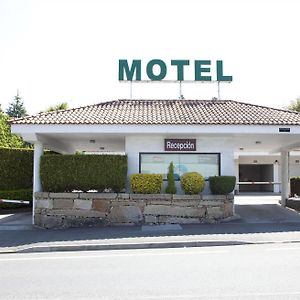 Motel Jardin Oleiros Exterior photo