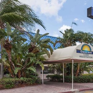 Days Inn By Wyndham West Palm Beach Exterior photo