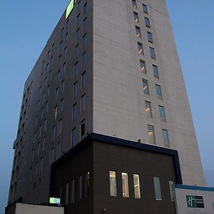 Holiday Inn Express Chennai Old Mahabalipuram Road Exterior photo