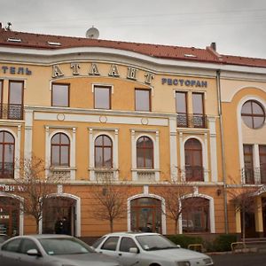 Atlant Hotel Úzhgorod Exterior photo