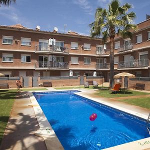 Velor Apartamentos Turísticos Castelldefels Exterior photo
