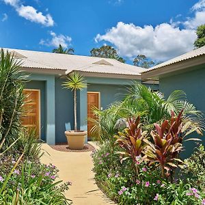 Hotel Blue Summit Hideaway Yungaburra Exterior photo