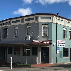 Commercial Hotel Motel Lithgow Exterior photo