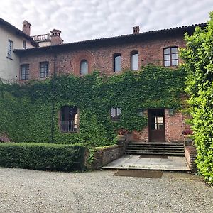 Hotel Foresteria Del Castello San Giorgio Canavese Exterior photo