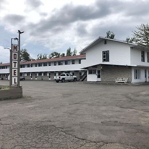 Voyageur Motel Thunder Bay Exterior photo