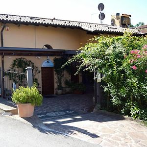 B&B "Al Pesce Vela" Albese Con Cassano Exterior photo