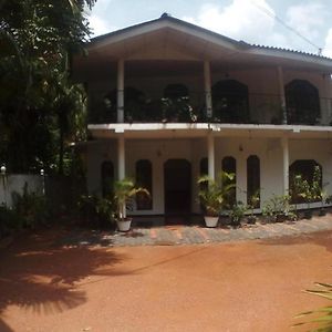 Yoho Star Stay Resort Anuradhapura Exterior photo