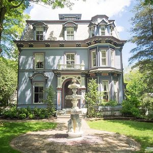 The Bevin House B&B East Hampton Exterior photo