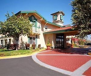 Quality Inn Airport South Aurora Exterior photo