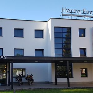 Pesa Hotel Põlva Exterior photo