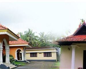 Lakshmi Hotel And Resorts Kumarakom Exterior photo