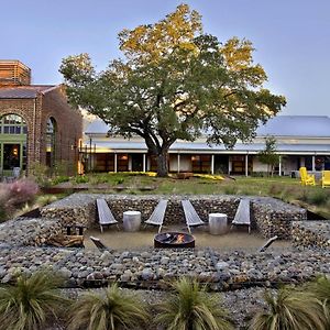 Cavalry Court, By Valencia Hotel Collection College Station Exterior photo