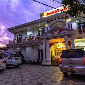 Hotel Alifa Syariah Padang  Exterior photo