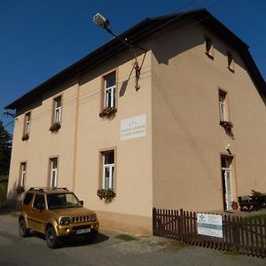 Hotel PENZION MANĚTÍN u Sv. Barbory Exterior photo