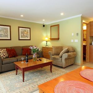 Cozy One Bedroom Edgemont A1 Condo On The Shuttle Route & Ski Back Trail Killington Exterior photo