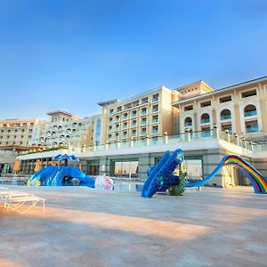 Merit Royal Hotel & Casino Kyrenia  Exterior photo