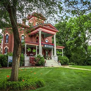 Hotel Lyons Twin Mansions Fort Scott Exterior photo