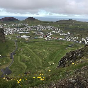 Guesthouse Árný Vestmannaeyjar Exterior photo