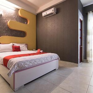 Hotel Reddoorz Plus Near Aeon Mall Tan Phu 2 Ciudad Ho Chi Minh  Exterior photo