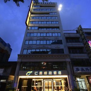 Ren Mei Fashion Hotel Taichung Exterior photo