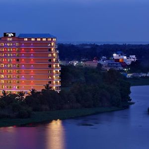 Jvk Park Hotel Kochi Exterior photo