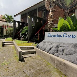 Hotel Disaster Oasis Kaliurang Exterior photo