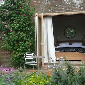 The Humbleyard Bed and Breakfast Ashwellthorpe Exterior photo