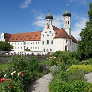 Hotel Kloster Benediktbeuern - Gaestehaus Der Salesianer Don Bosco Exterior photo