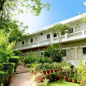 Hotel Rising Sun Retreat Mount Abu Exterior photo