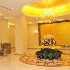 Zall Royal Hotel Wuhan Interior photo