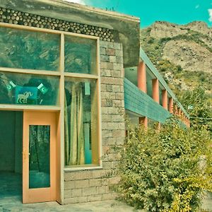 Hunza Marcopolo Inn Gilgit Exterior photo