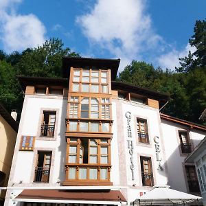 Gran Hotel Rural Cela Belmonte De Miranda Exterior photo