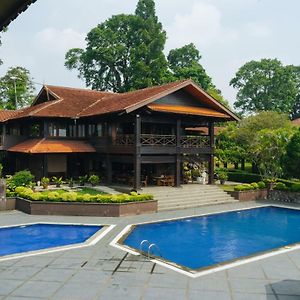 Hotel Reddoorz Premium @ Lido Sukabumi Bogor Exterior photo