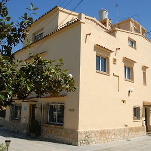 Hostal El Callejón Tarragona Exterior photo