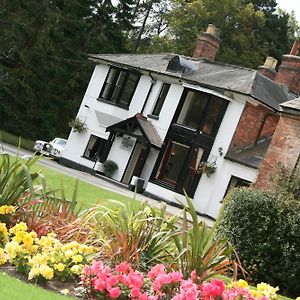 Old Rose And Crown Hotel Birmingham Rubery Exterior photo